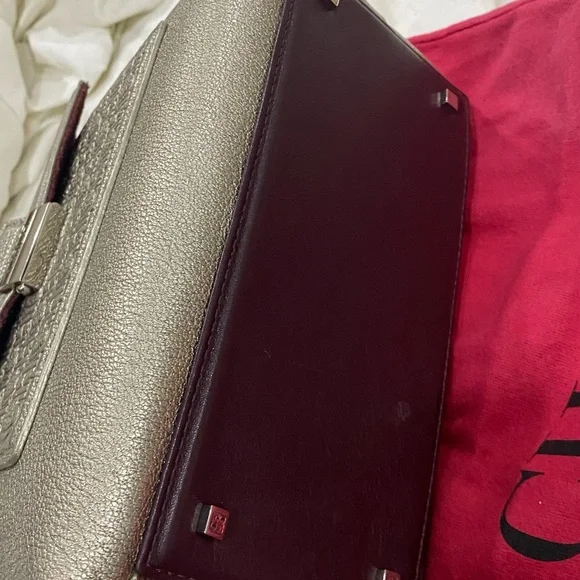 👜Carolina Herrera cross body súper good condition👜 - Picture 5 of 16